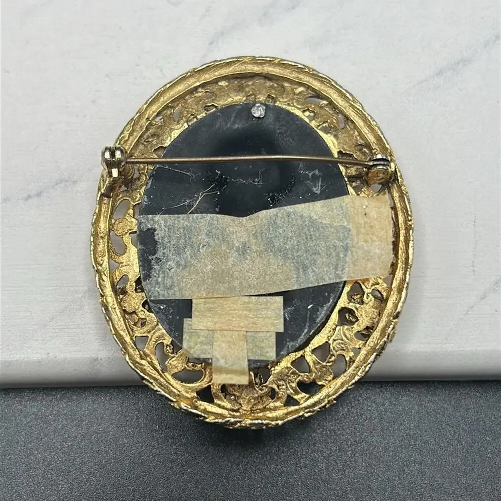 Vintage gold plated Cameo Brooch Pearl Flower Design, Pewter in Frame READ #534